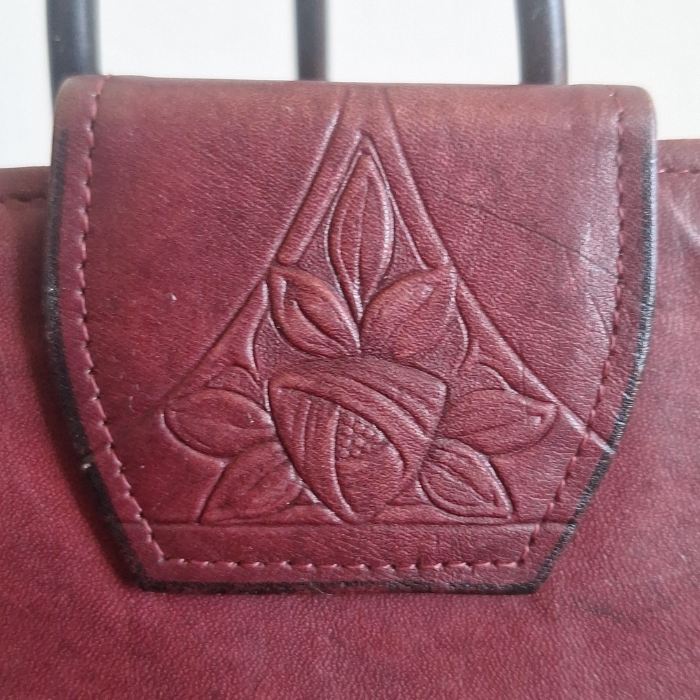 Vintage Rolfs Cowhide Wallet | Oxblood Leather Floral Embossed | Rare Key Slots - Picture 2 of 16